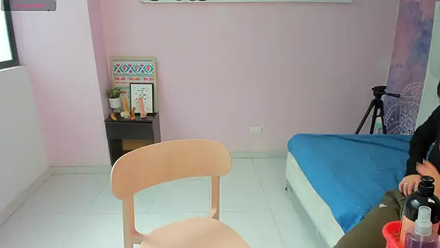 lauren rios7 online show from October 4, 1:56 pm