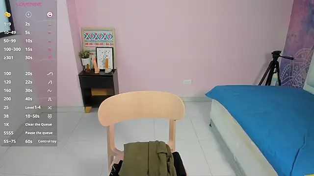 lauren rios7 online show from October 3, 7:37 pm