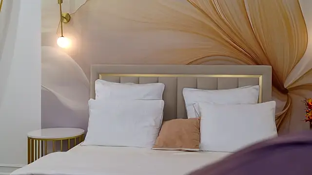 milaleoneli online show from September 30, 3:07 pm