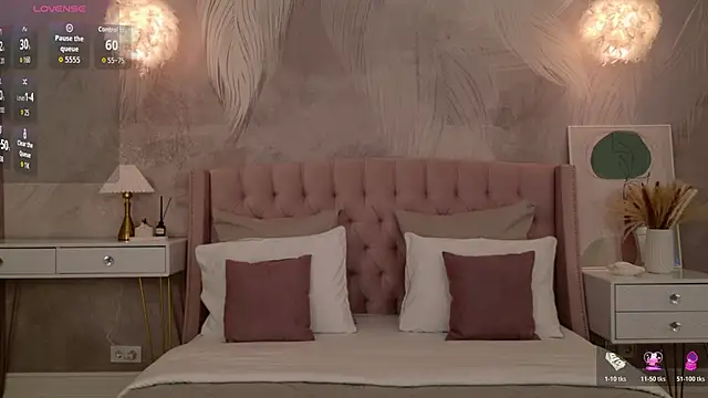 milaleoneli online show from April 12, 2:42 pm