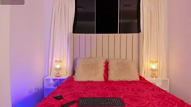 Aliison Smith online show from February 26, 3:39 am