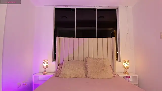 Snapshot of Aliison_Smith chatting on November 7, 3:55 am Aliison Smith online show from November 7, 3:55 am