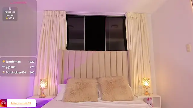 Aliison Smith online show from January 16, 3:43 am