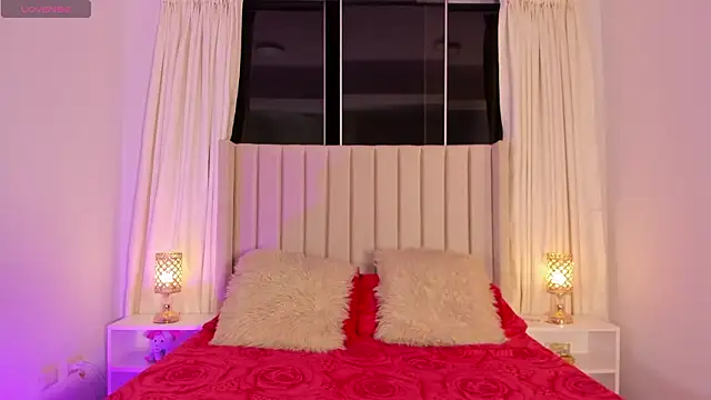 Aliison Smith online show from March 24, 3:50 am