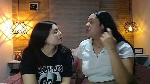 Snapshot of Scarlett_Jazmin chatting on December 20, 10:29 am Scarlett Jazmin online show from December 20, 10:29 am