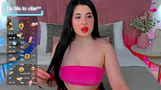 Snapshot of Mayzzie chatting on October 26, 8:20 pm Mayzzie online show from October 26, 8:20 pm