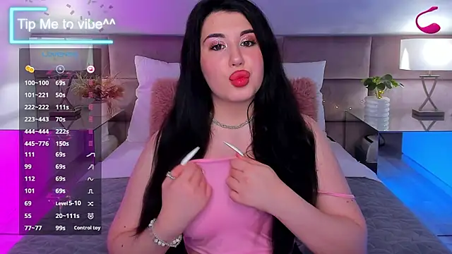 Snapshot of Mayzzie chatting on November 9, 8:24 pm Mayzzie online show from November 9, 8:24 pm