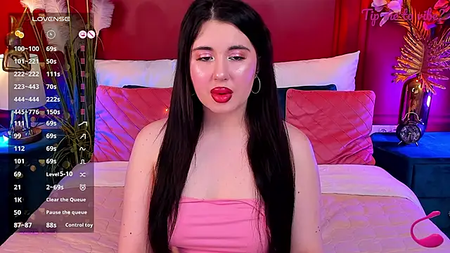 Mayzzie online show from April 3, 7:20 pm