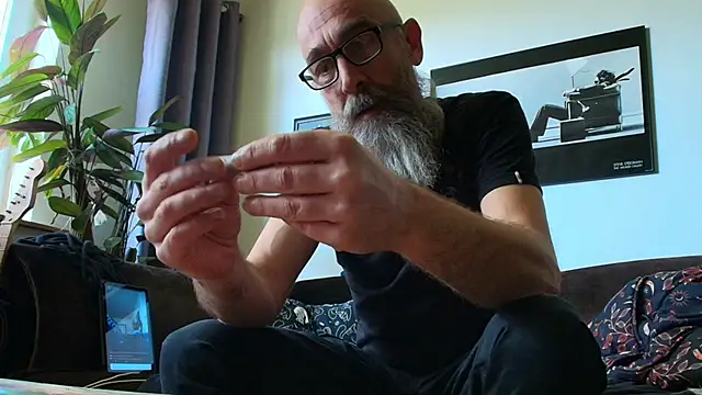 Kingsscepter online show from April 14, 3:28 pm