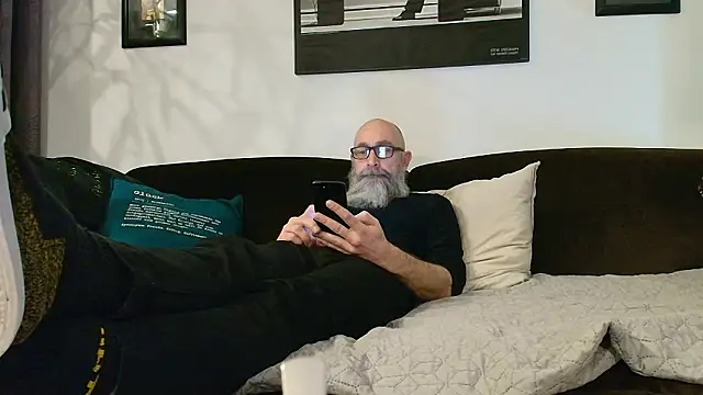 Kingsscepter online show from February 4, 5:19 pm