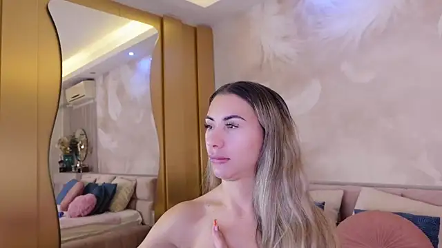 Snapshot of JullyBlair chatting on October 23, 4:33 am JullyBlair online show from October 23, 4:33 am