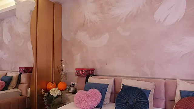 Snapshot of JullyBlair chatting on November 4, 5:11 am JullyBlair online show from November 4, 5:11 am