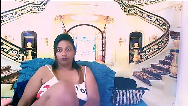 Snapshot of IndianYummy chatting on December 19, 11:46 pm IndianYummy online show from December 19, 11:46 pm