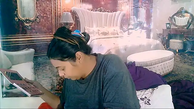Snapshot of IndianYummy chatting on October 11, 5:19 am IndianYummy online show from October 11, 5:19 am
