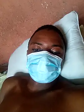 Snapshot of Eggxplant chatting on November 13, 9:35 am Eggxplant online show from November 13, 9:35 am