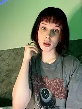 Snapshot of Kasaiq chatting on December 2, 3:42 pm Kasaiq online show from December 2, 3:42 pm