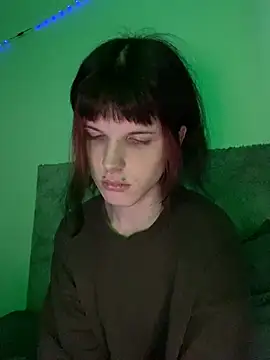 Snapshot of Kasaiq chatting on December 5, 3:23 pm Kasaiq online show from December 5, 3:23 pm