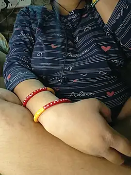 hotty manisha online show from July 28, 3:32 pm