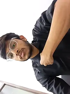 skinnyyyyyyyyy online show from February 8, 10:50 am