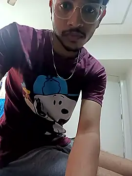 skinnyyyyyyyyy online show from November 7, 4:28 am