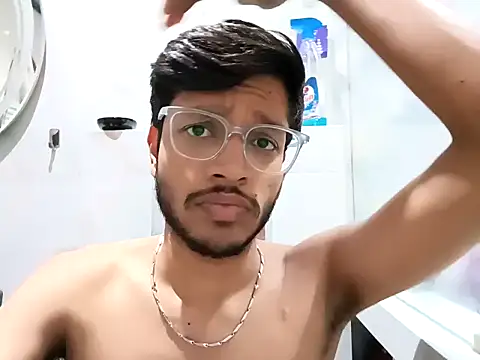 skinnyyyyyyyyy online show from February 12, 4:12 am