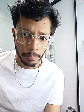 skinnyyyyyyyyy online show from November 27, 4:46 am