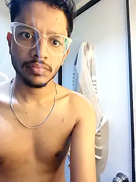 skinnyyyyyyyyy online show from October 2, 3:21 am