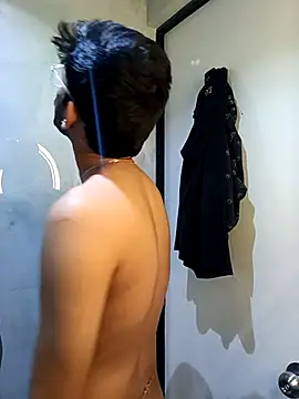 skinnyyyyyyyyy online show from October 6, 3:40 am