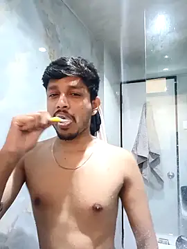 skinnyyyyyyyyy online show from April 15, 4:29 am