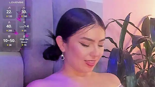 Snapshot of mia_greeco chatting on January 24, 3:24 pm mia greeco online show from January 24, 3:24 pm