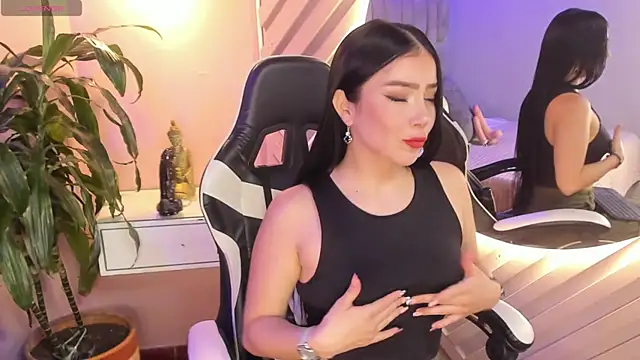 Snapshot of mia_greeco chatting on January 2, 11:31 am mia greeco online show from January 2, 11:31 am