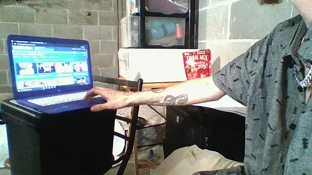 Snapshot of daddywithakink420 chatting on September 10, 3:22 pm daddywithakink420 online show from September 10, 3:22 pm