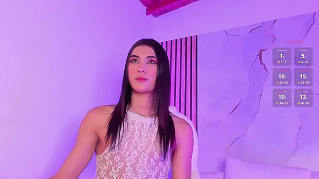 Snapshot of MiaCavallii_ chatting on October 25, 3:38 am MiaCavallii online show from October 25, 3:38 am