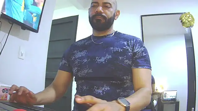 Snapshot of bruce_bigg chatting on September 27, 8:15 pm bruce bigg online show from September 27, 8:15 pm
