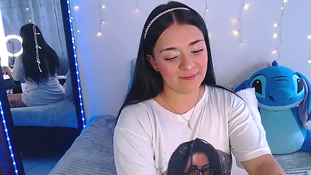 Samanta james19 online show from April 17, 6:11 pm