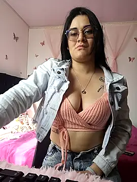 Hanna Kinsley online show from March 13, 9:16 pm