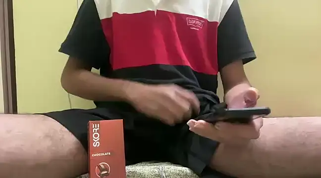 Snapshot of rahul_4u chatting on January 10, 5:45 pm rahul 4u online show from January 10, 5:45 pm