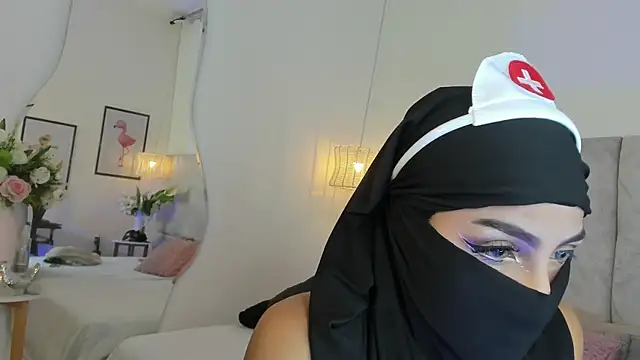 Snapshot of naomiii__ chatting on November 6, 11:58 am naomiii online show from November 6, 11:58 am