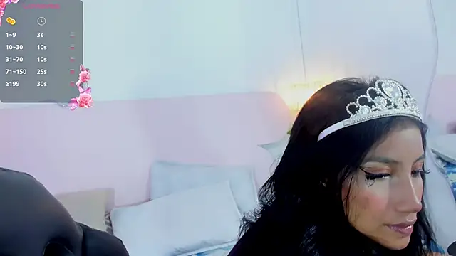 naomiii   online show from September 25, 12:11 pm