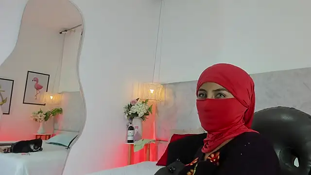 naomiii   online show from April 11, 11:36 am