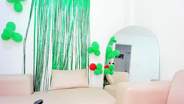 naomiii   online show from March 20, 1:13 am