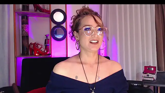 Snapshot of AdeleMourfg chatting on February 25, 11:15 pm AdeleMourfg online show from February 25, 11:15 pm