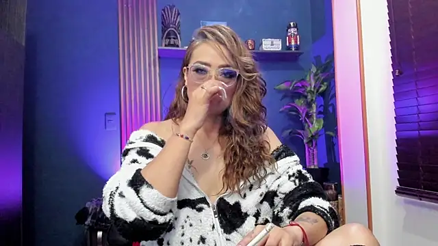 AdeleMourfg online show from June 6, 3:56 am