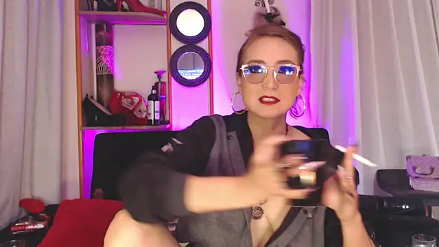 Snapshot of AdeleMourfg chatting on March 4, 3:22 am AdeleMourfg online show from March 4, 3:22 am