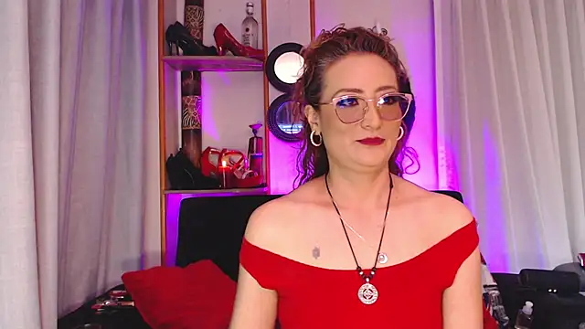 Snapshot of AdeleMourfg chatting on March 1, 2:48 am AdeleMourfg online show from March 1, 2:48 am