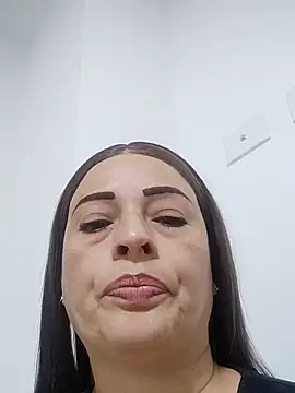 Snapshot of _Prinscarlet_ chatting on November 22, 2:10 am Prinscarlet online show from November 22, 2:10 am