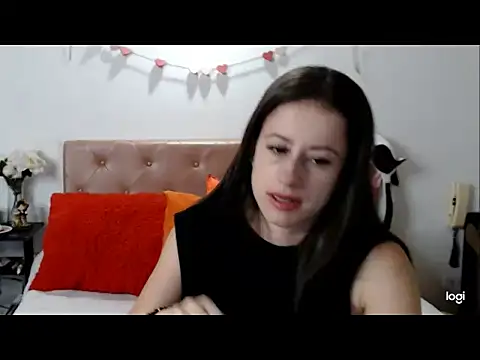 amelia bella online show from February 7, 9:01 pm