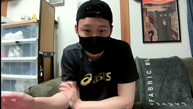 Snapshot of tuki_fu chatting on March 12, 12:04 pm tuki fu online show from March 12, 12:04 pm