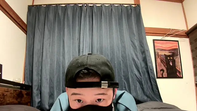 Snapshot of tuki_fu chatting on December 12, 10:56 am tuki fu online show from December 12, 10:56 am