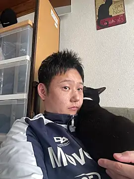Snapshot of tuki_fu chatting on March 8, 5:38 am tuki fu online show from March 8, 5:38 am